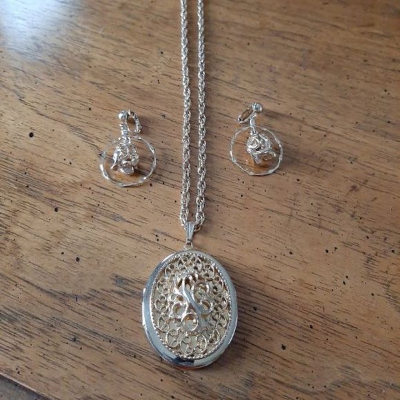 Sarah Coventry Locket and Earrings - Picture 1 of 6